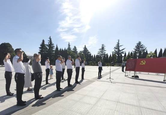 f27d6cedd13c8ec174b88b62e79ac16