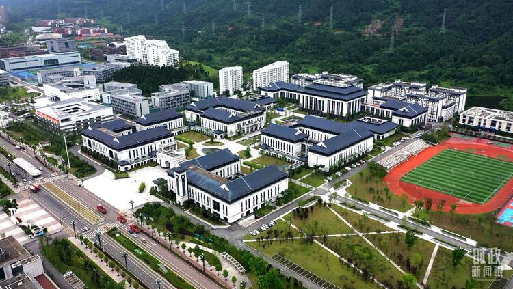 時政新聞眼丨踏訪萬里長江第一城，習(xí)近平調(diào)研這些重要命題