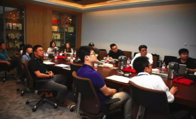 中國(guó)共產(chǎn)黨竟然打廣告了！帶你走進(jìn)幕后故事