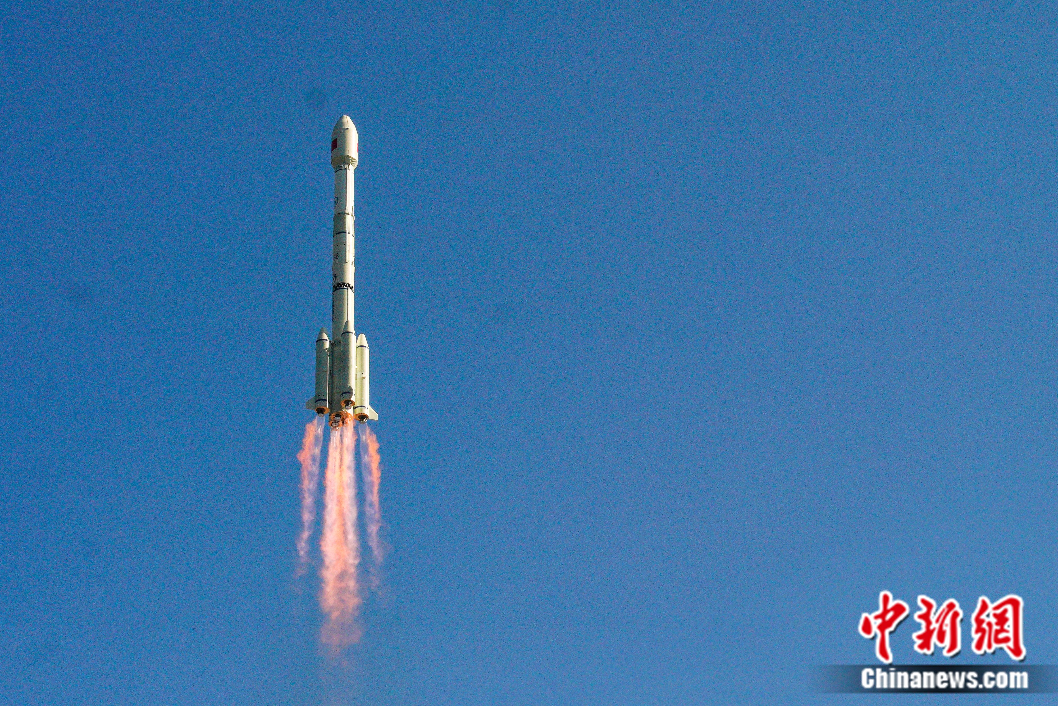長(zhǎng)三乙火箭。攝像：高楠。