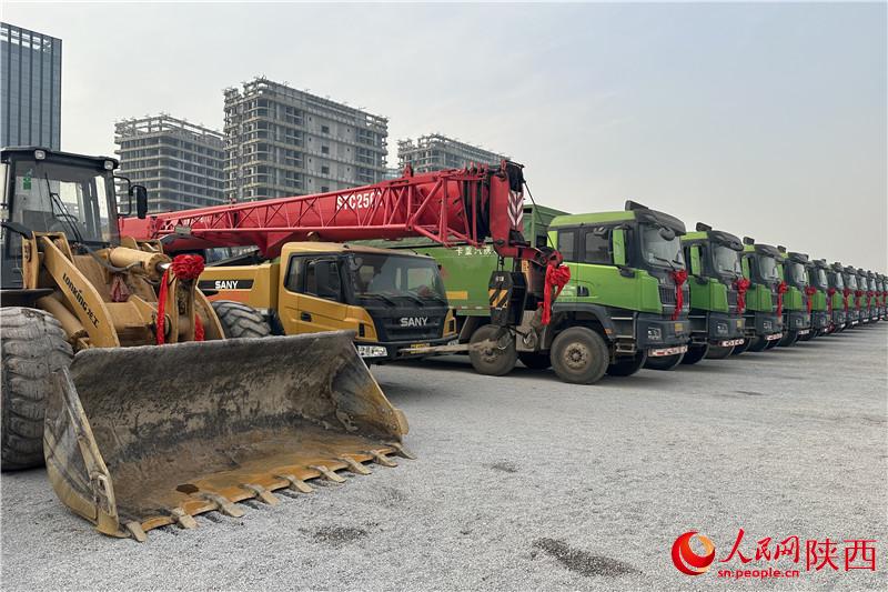 陜西省2025年一季度重點項目開工活動現(xiàn)場。人民網記者 李志強攝