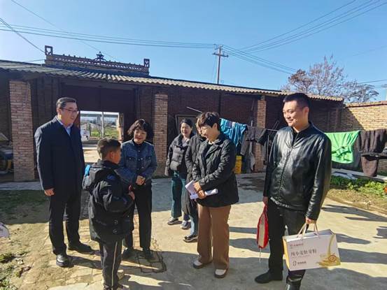 0925a043fbbd94957d664bf9f428319