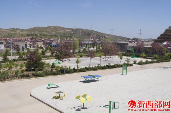 因養(yǎng)羊致富的王梁村新??jpg