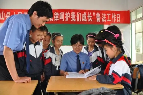 以法之名，守護未成年人健康成長(圖片來源于網(wǎng)絡)