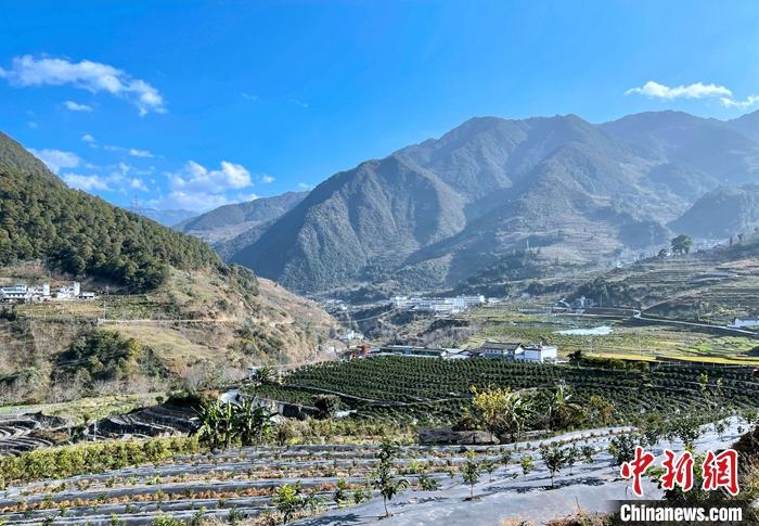 圖為2020年12月18日拍攝的云南省怒江傈僳族自治州。<a target='_blank' >中新社</a>記者 方偉彬 攝 點(diǎn)擊進(jìn)入下一頁(yè)