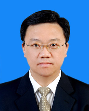 尉俊東標(biāo)準(zhǔn)藍(lán)底照