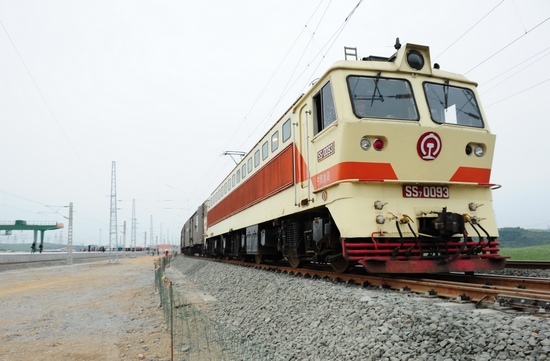 全國首條“南菜北運”鐵路綠色通道開通