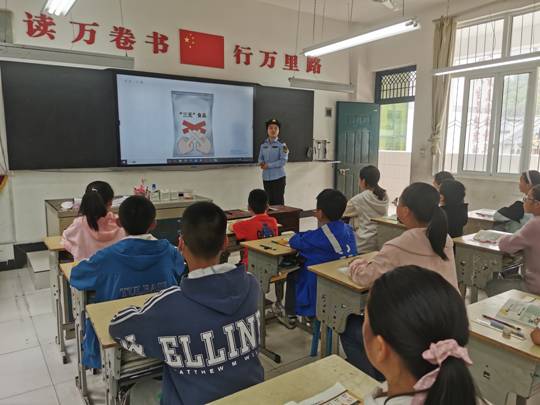 圖示, 示意圖

中度可信度描述已自動生成:ver1