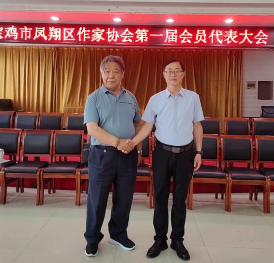 03e25c6f0978231d35bb82758f878dd