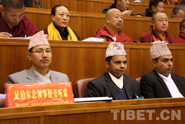 西藏第十屆人民代表大會(huì)五次會(huì)議開(kāi)幕 