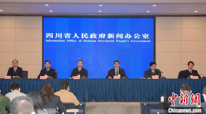 四川“兩項(xiàng)改革”：鄉(xiāng)鎮(zhèn)（街道）減少1509個，建制村減少18429個