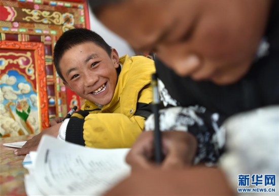 (新華全媒頭條·圖文互動)(15)跨越半個世紀的生命遷徙——西藏極高海拔生態(tài)搬遷破解人與自然共生難題