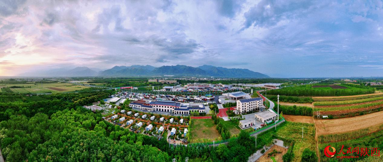 秦嶺腳下的悠閑驛站。人民網(wǎng)記者 孫挺攝